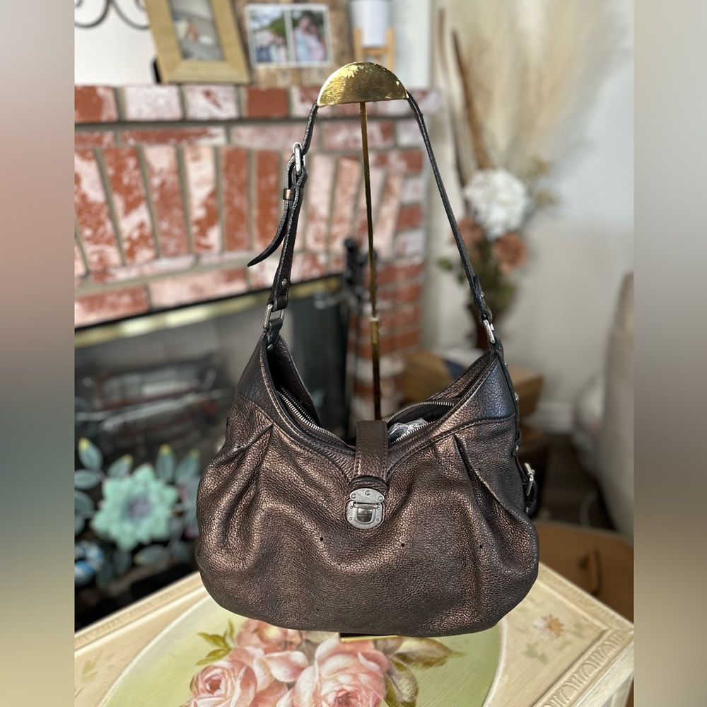 Louis Vuitton Mahina Leather Hobo in Bronze‎ – Gorgeous Metallic, AR2088